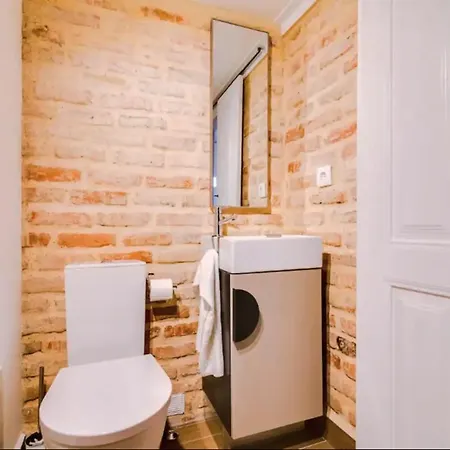 Blife Frankya Private * Φάρο